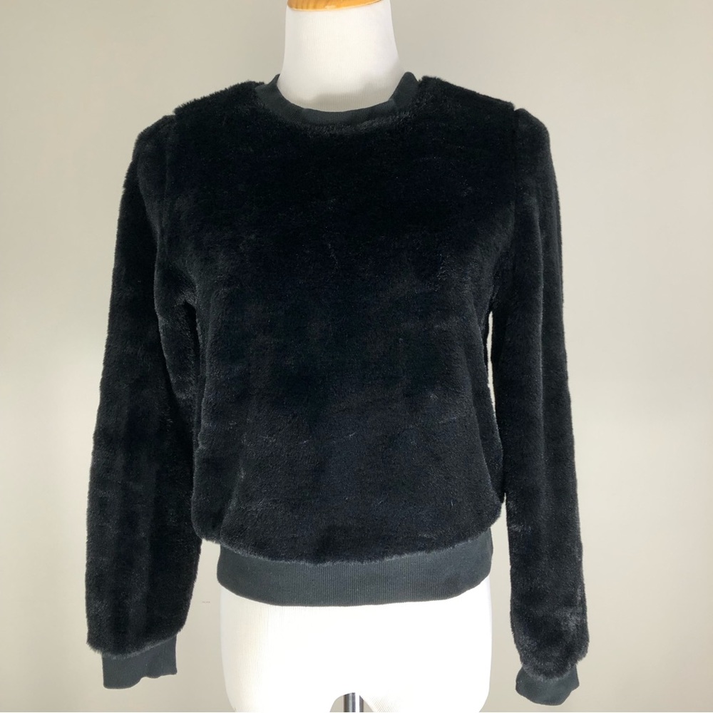 Faux fur women black top size S